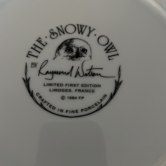 Snowy Owl Plate & Stand - Picture 2 of 5
